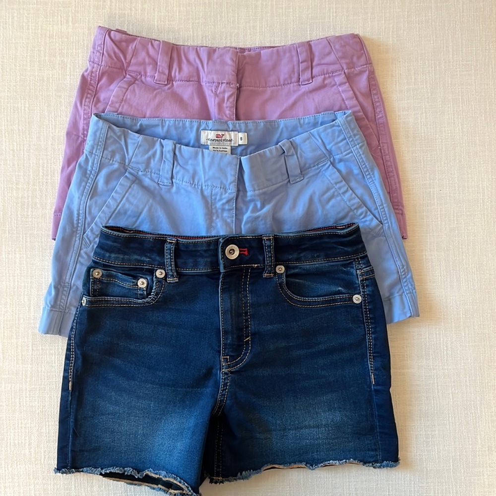 SOLD Girls vineyards vines shorts